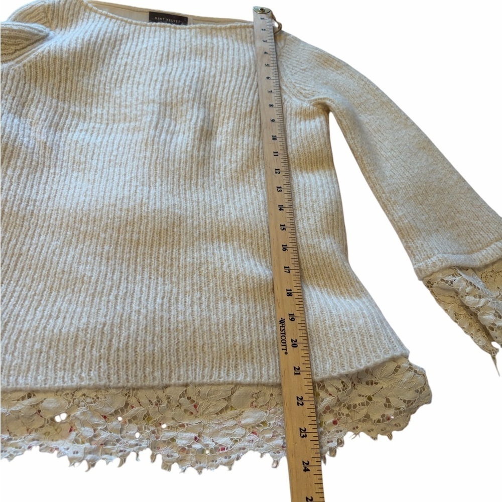 Mint Velvet Mohair/Wool Long Sleeve sweater/Lined-Lace Trimmed-Size 8 - Picture 4 of 9